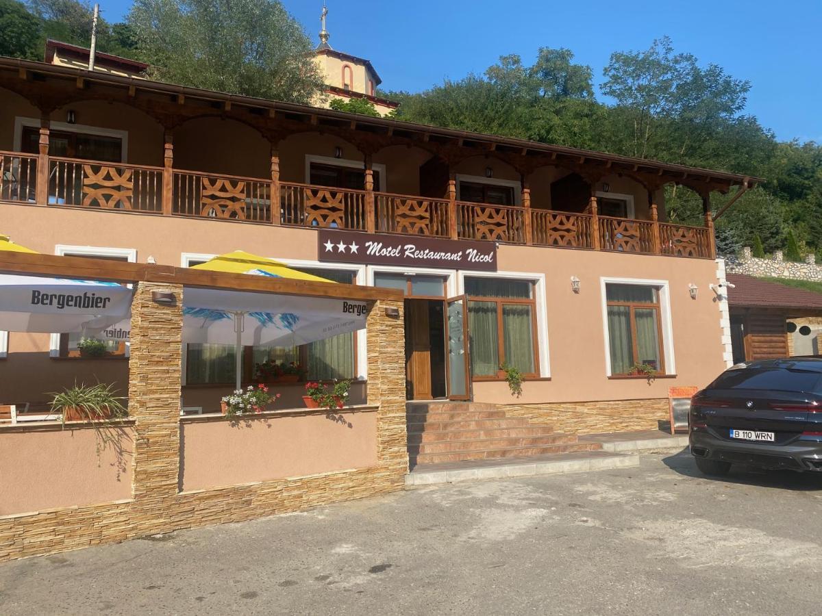 Motel Restaurant Nicol Armenis Luaran gambar